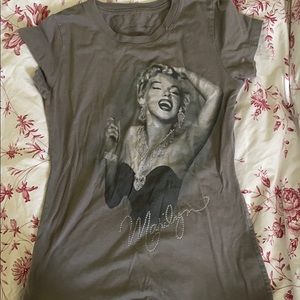 small graphic tee Marilyn Monroe